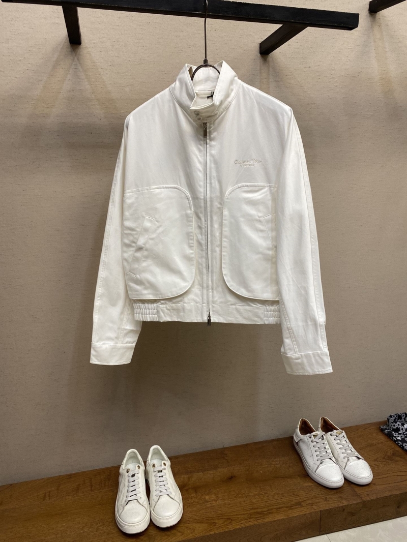 chr1st1an D10r outwear